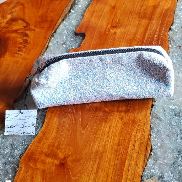 GLITTER💫 Makeup and Brush Bag, NWT - Picture 1 of 3